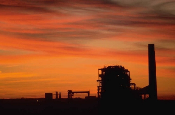 Oil production is expected to fall off after 2025 as oil supplies run out. What will replace it? Oil production is expected to fall off after 2025 as oil supplies run out. What will replace it?